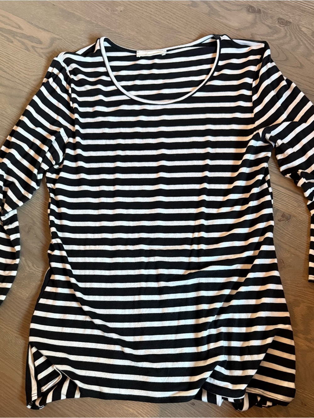 Women's Black & White Striped Long-Sleeve Tee